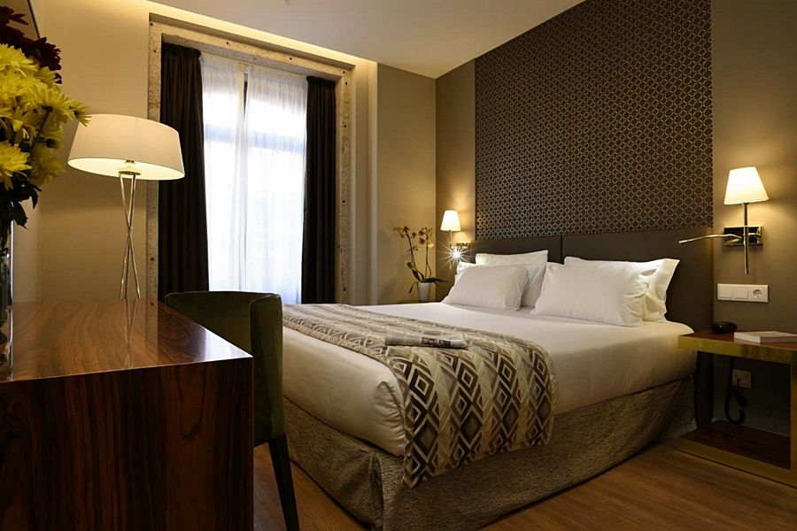 Exe Almada Porto Hotel Exterior photo
