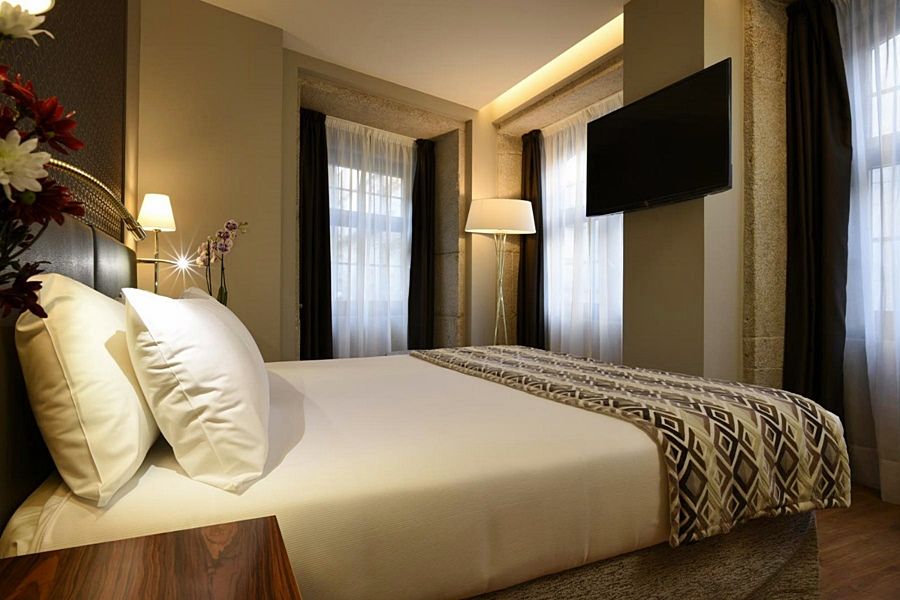 Exe Almada Porto Hotel Exterior photo