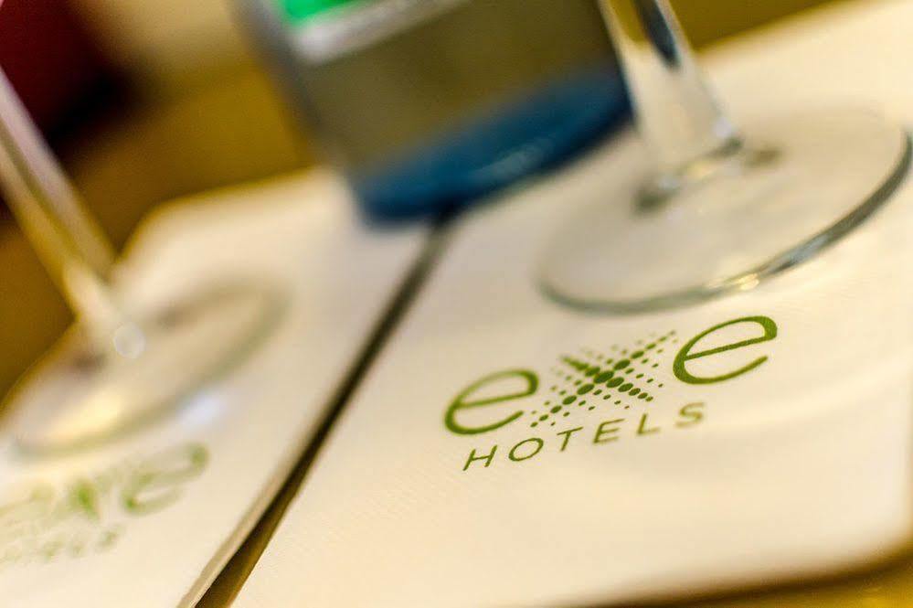 Exe Almada Porto Hotel Exterior photo